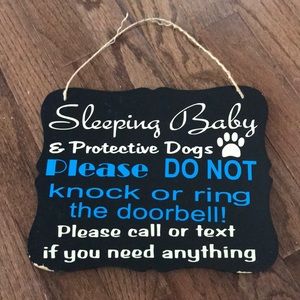 Door sign for sleeping baby